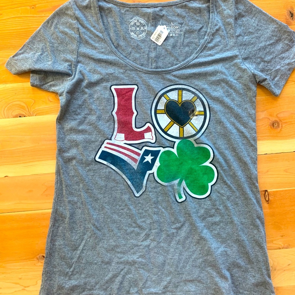 Boston sports women’s scoop neck shirt - large